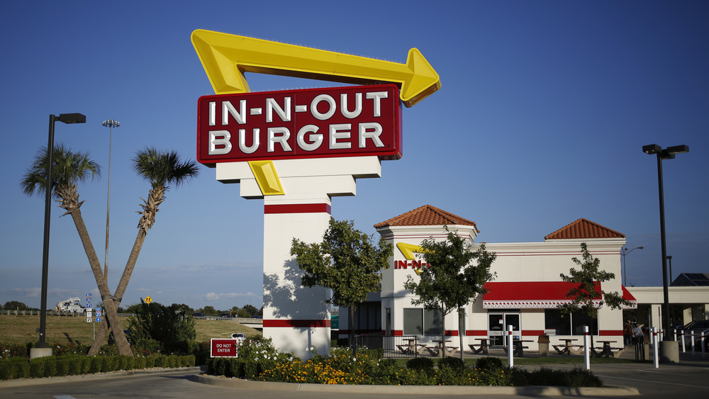 In-N-Out Burger storefront