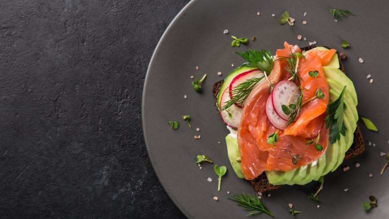 how to use smoked salmon