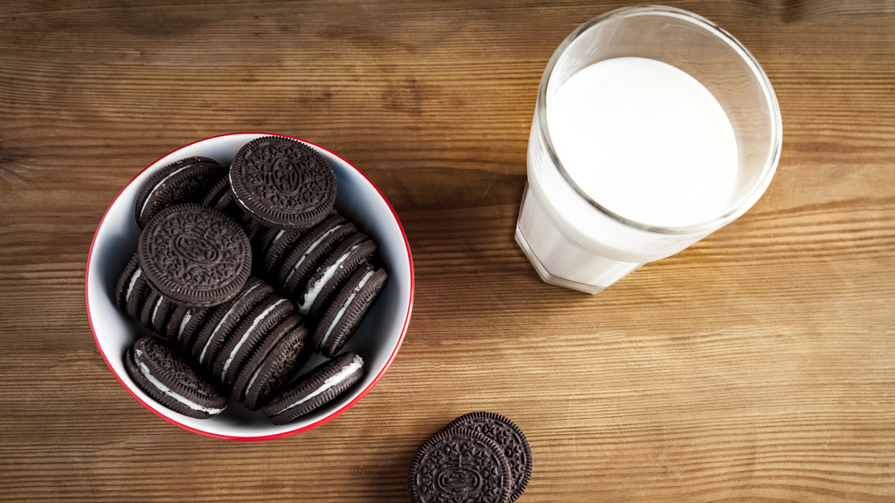 Oreo and milk