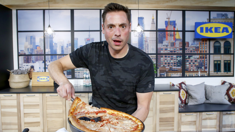 Jeff Mauro with Pizza at Ikea