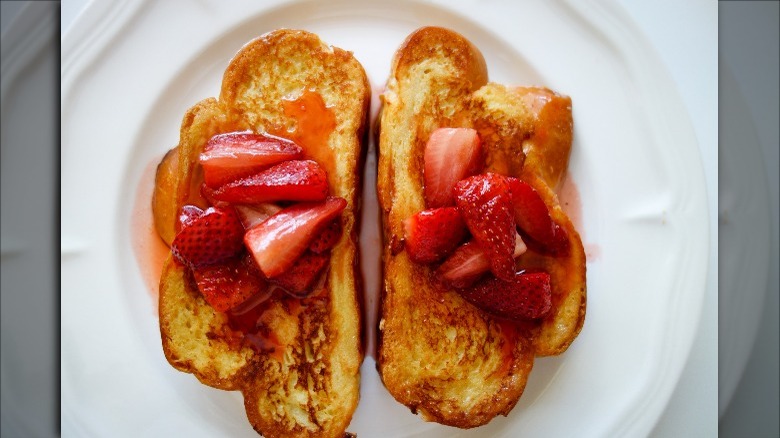 Challah French toast with fruit