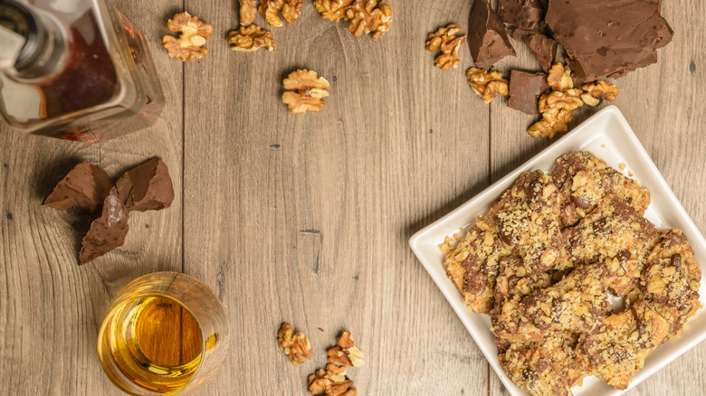 whiskey with cookie ingredients