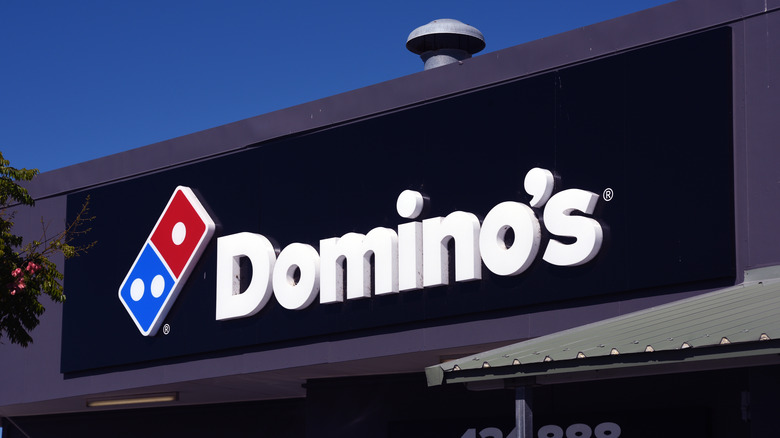 Domino's store sign