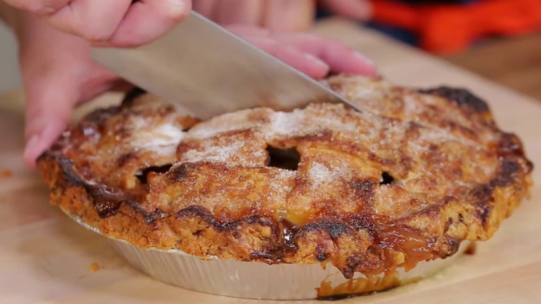 cutting perfect pie crust