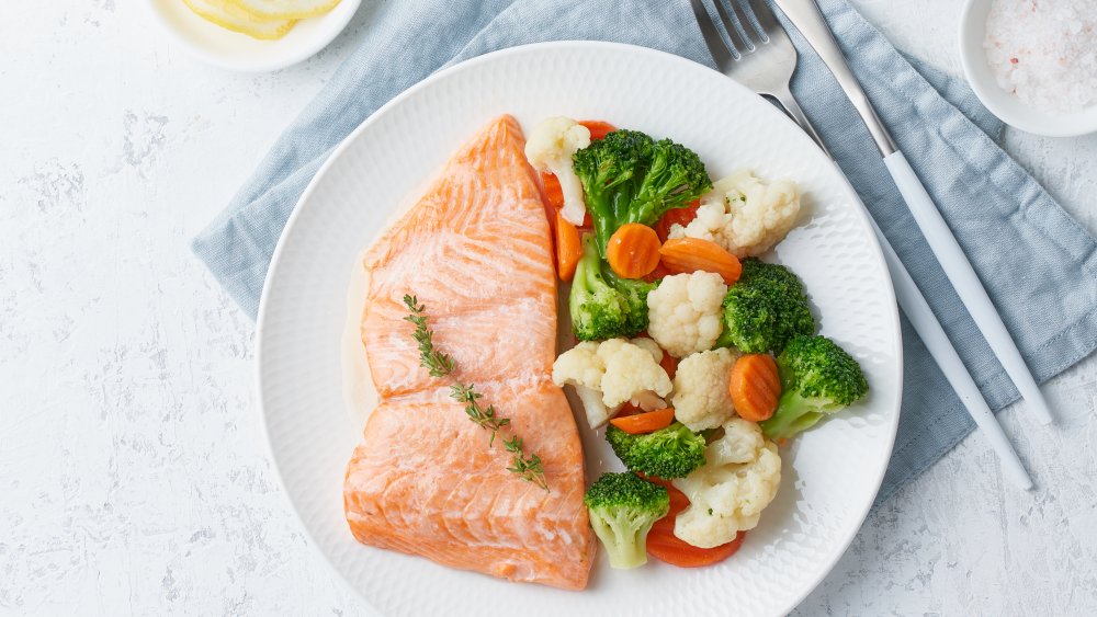 steamed salmon with vegetables