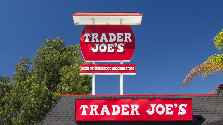 Pasadena, California Trader Joe's sign