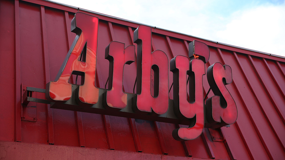 Arby's building sign