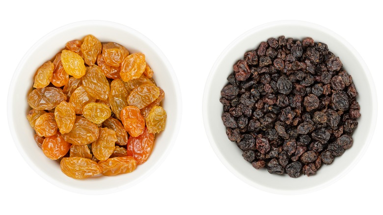 Brown and golden raisins