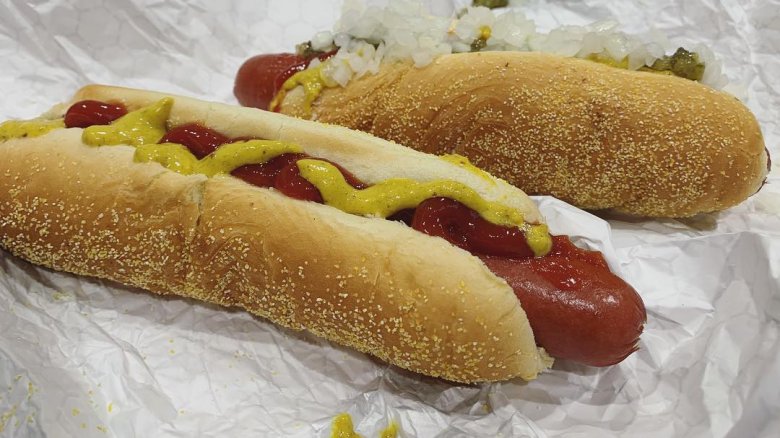 This Is Why Costco #39 s Hot Dogs Are So Delicious