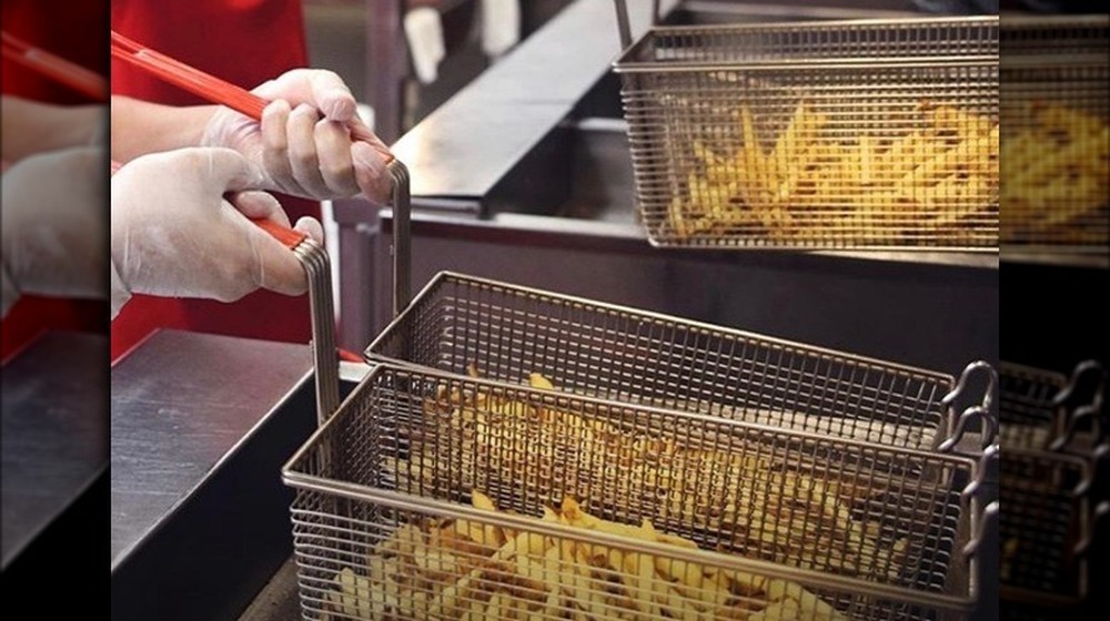 french fry fryers at five guys