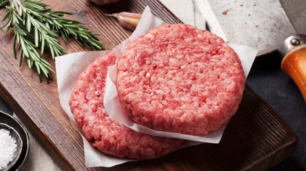 raw burger patties 