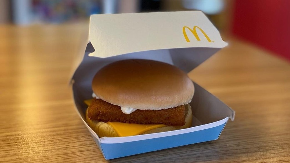 A Filet-O-Fish sandwich in a box