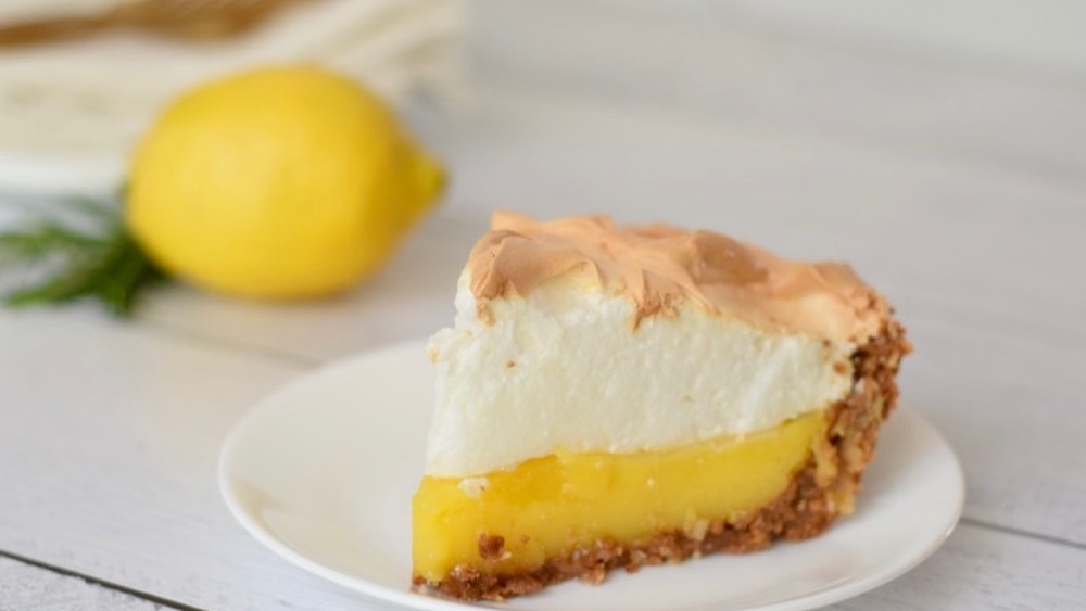 lemon meringue pie recipe sliced