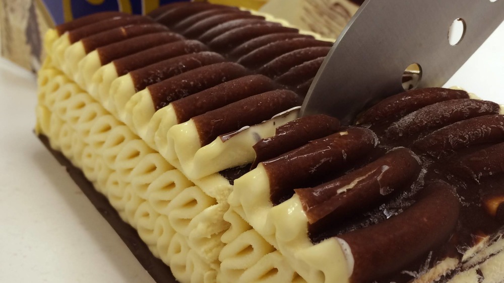 Cutting a Viennetta ice cream cake