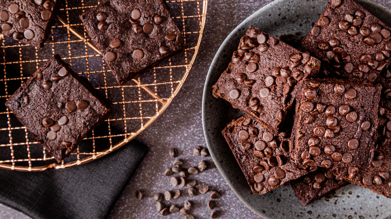 Brownies with chocolate chips on cooling racks