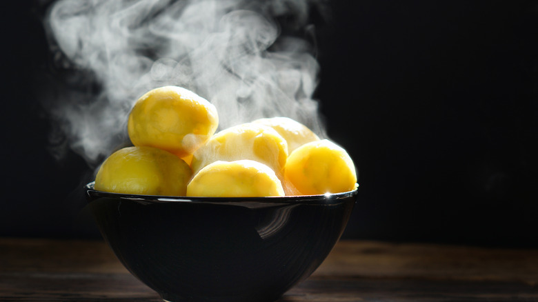 Steaming potatoes with skins removed