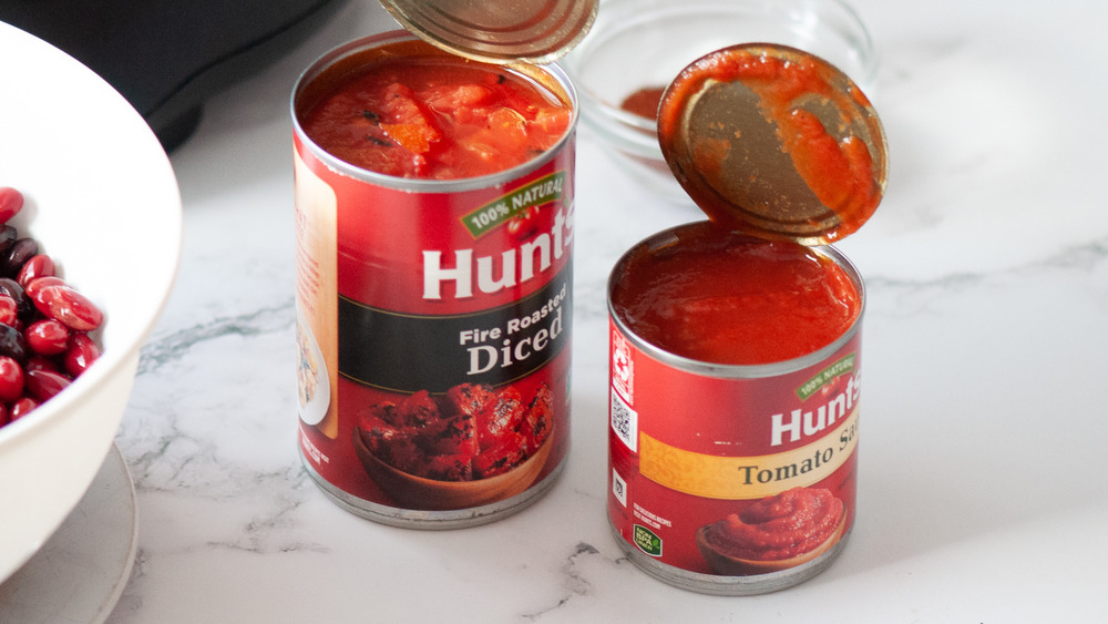 open cans of tomatoes for slow cooker chili recipe