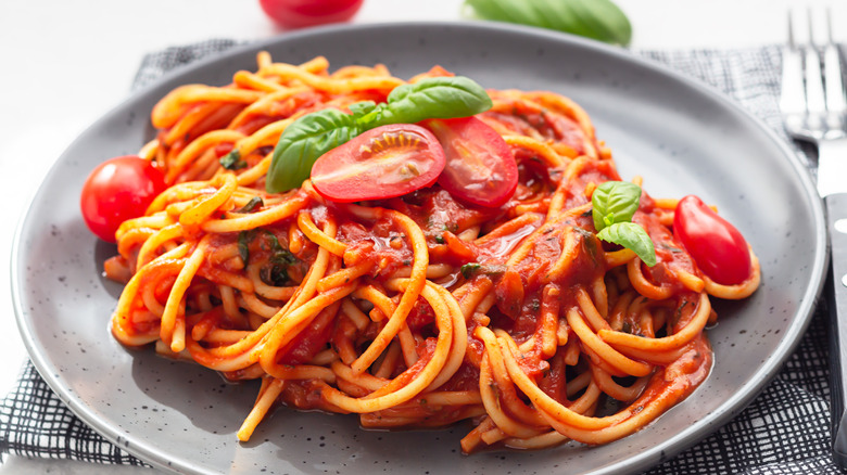 Spaghetti with cherry tomatoes