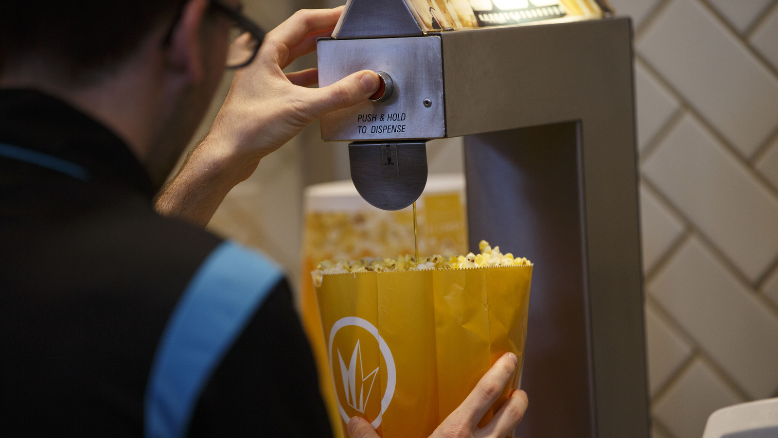 https://www.mashed.com/img/gallery/this-surprising-item-is-the-key-to-perfectly-buttered-movie-theater-popcorn/l-intro-1616904129.jpg