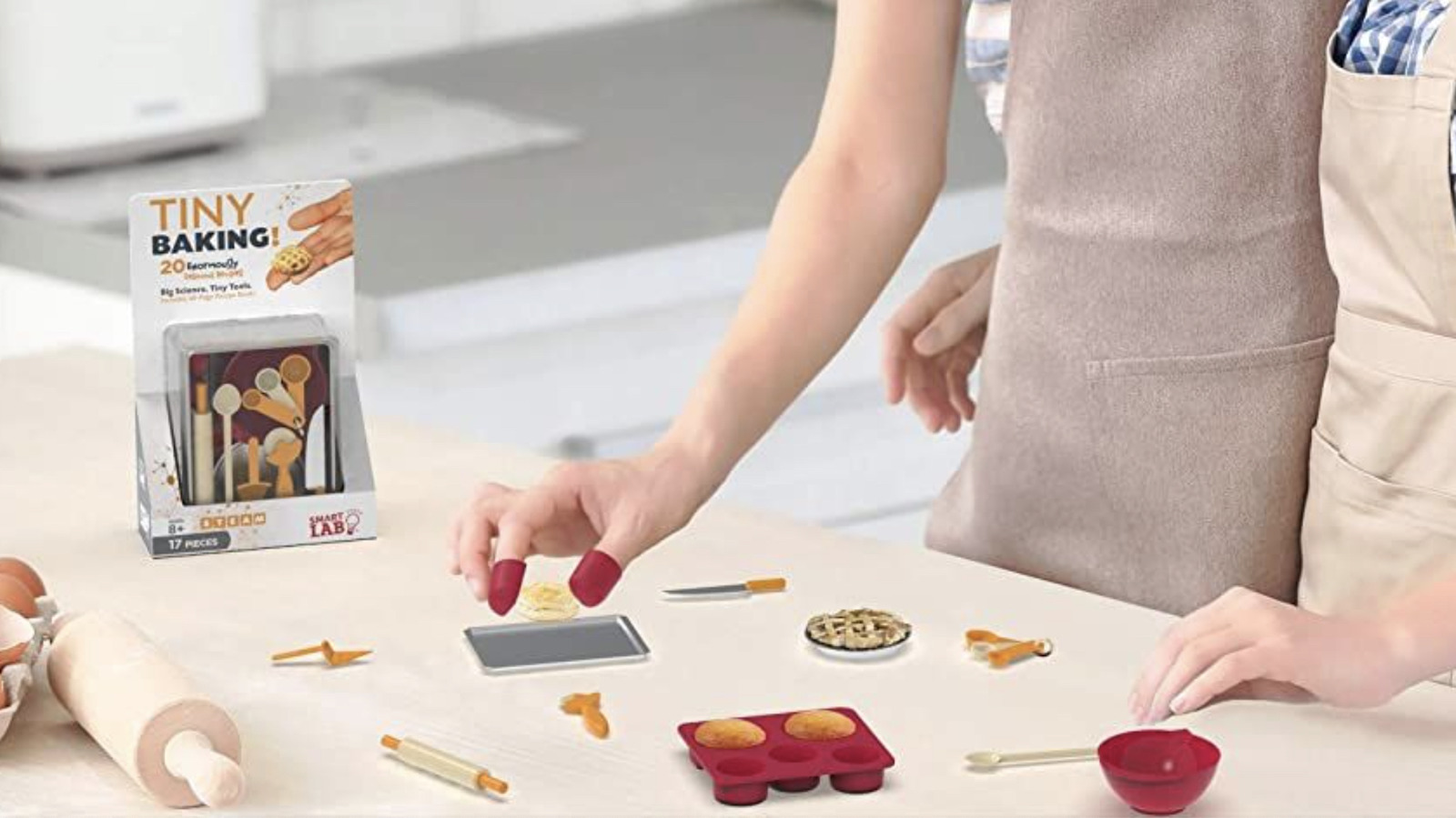 https://www.mashed.com/img/gallery/this-trendy-baking-kit-uses-finger-sized-equipment/l-intro-1606932606.jpg