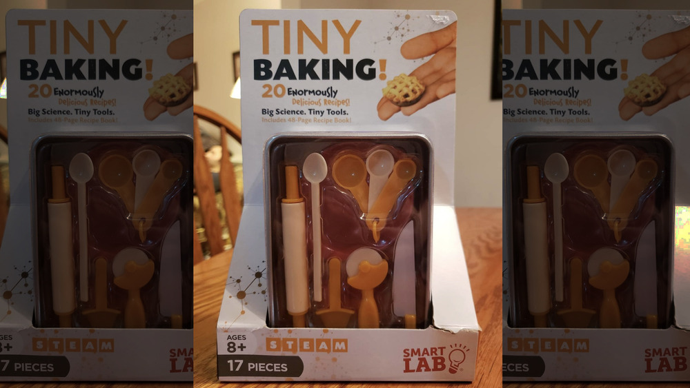 Tiny baking kit 