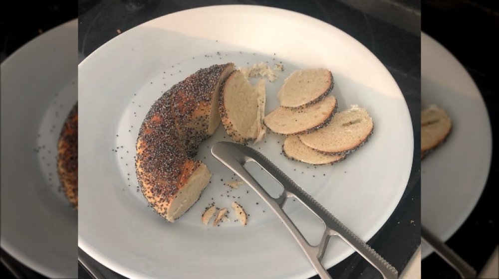 The oddly sliced bagel 