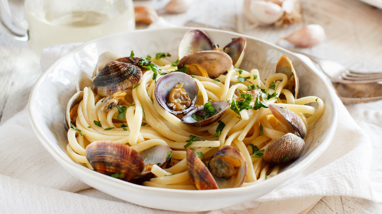 Bowl of linguine with clam sauce