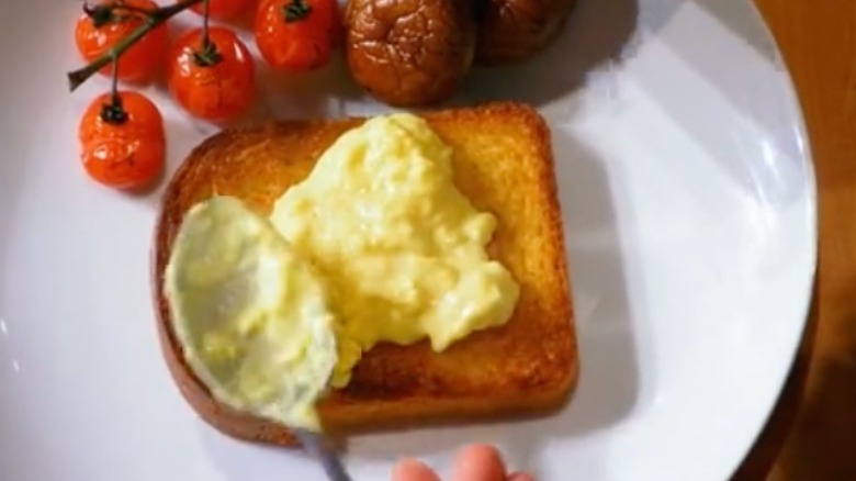 Gordon Ramsay scrambled eggs