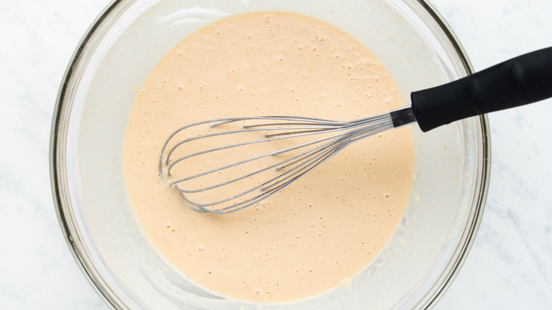 biscuit mix in bowl 