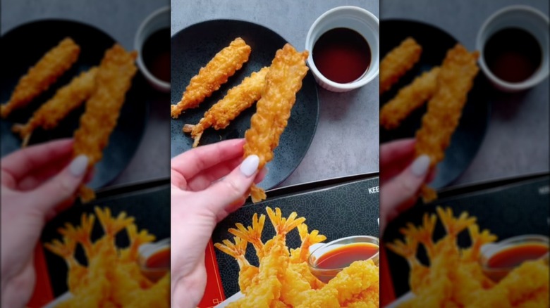 Shrimp tempura next to dipping sauce