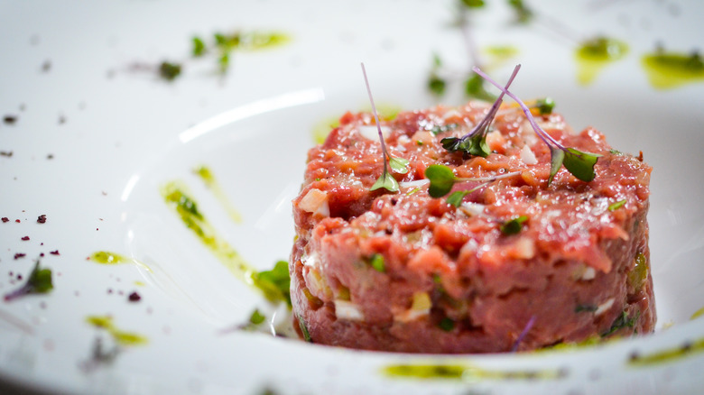 raw steak tartare