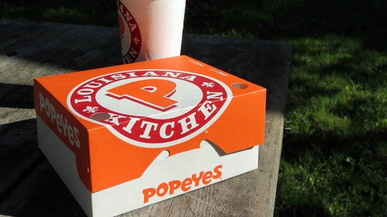 popeyes food box and drink