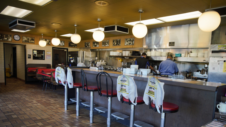 Waffle House workers in empty store 