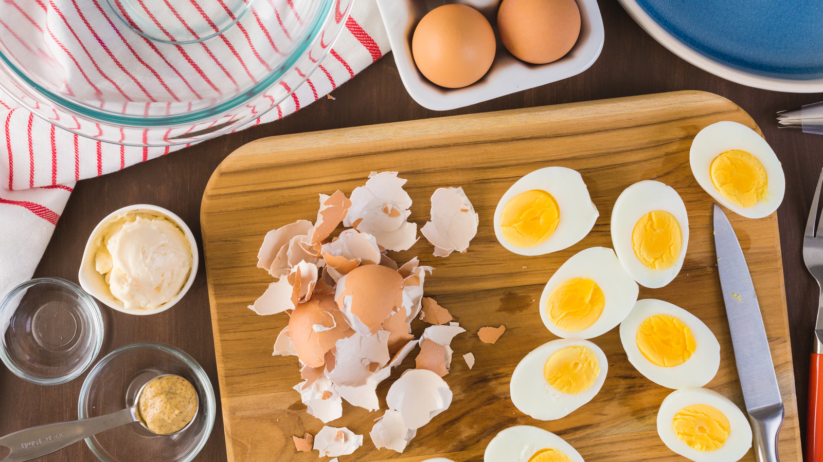 I Tried the Popular Hack for Cutting Hard Boiled Eggs and am Seriously  Impressed