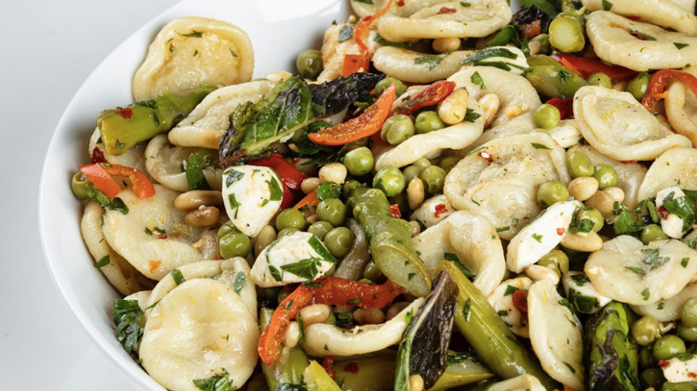 All the veggies pasta primavera in a bowl