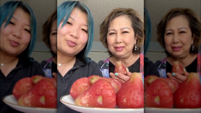 Soy Nguyen and her mom talking