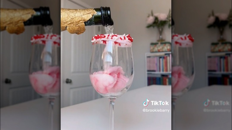 cotton candy champagne drink