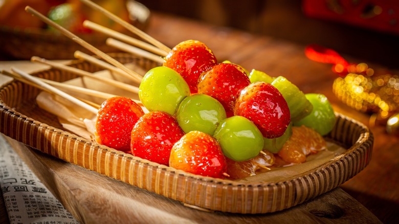 Tanghulu candied fruit skewer