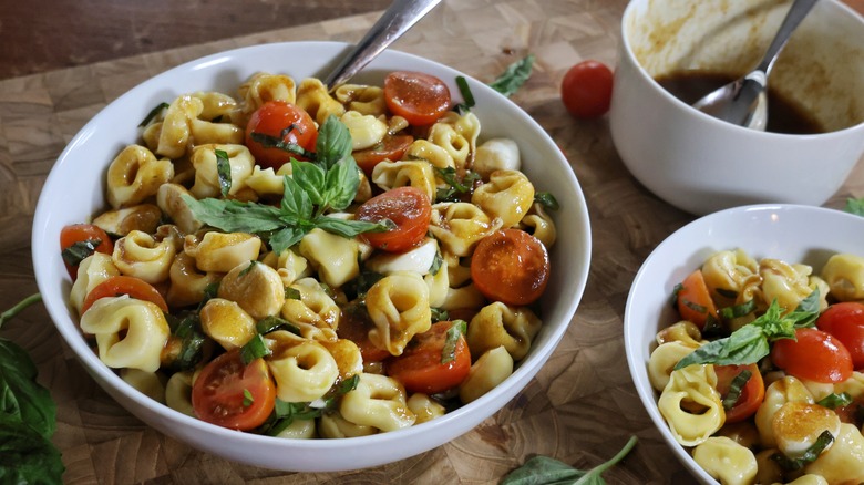 tortellini caprese pasta salad