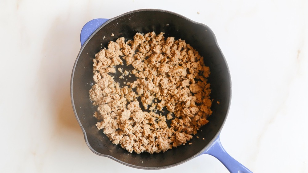 Ground beef cooking for tostadas