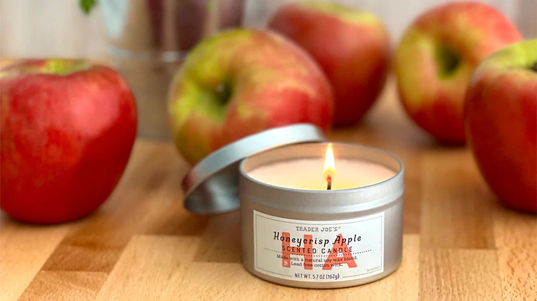 apple scented candle