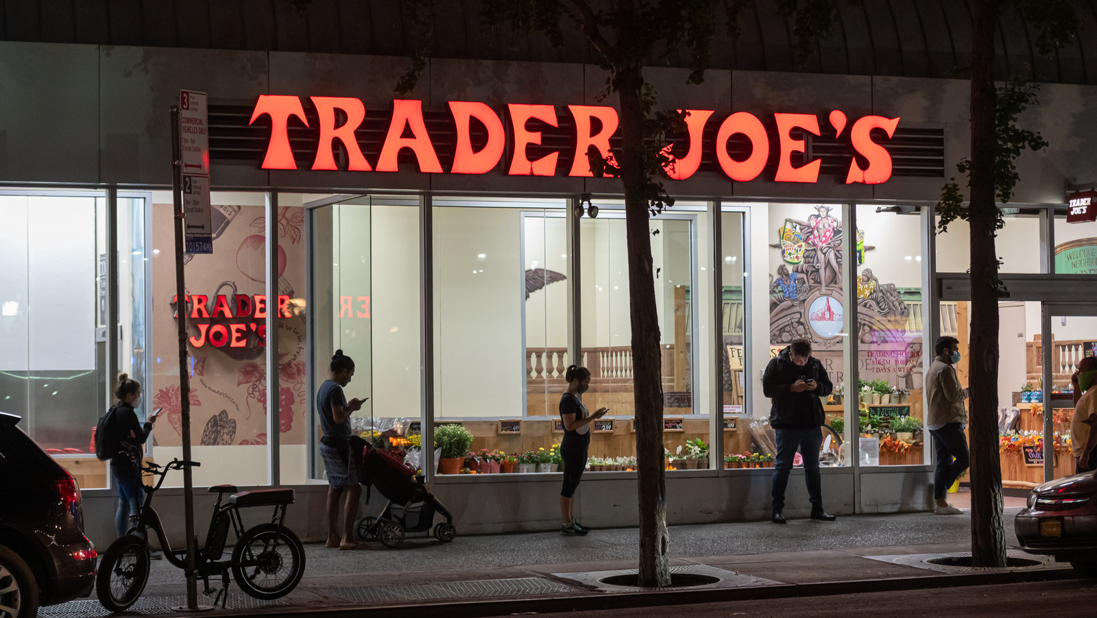 Trader Joe's Crispy Peanut Butter-Filled Milk Chocolate Peanuts