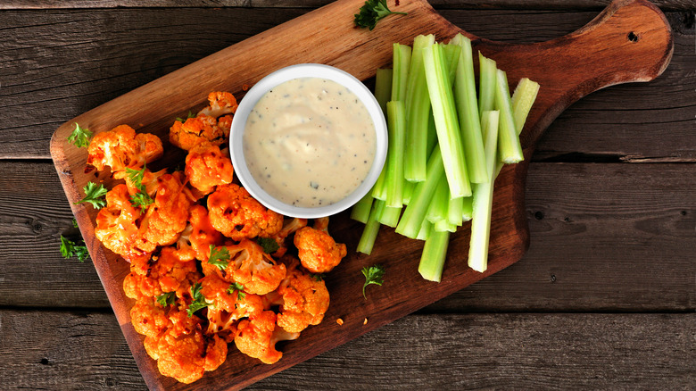 buffalo cauliflower, celery, and dip