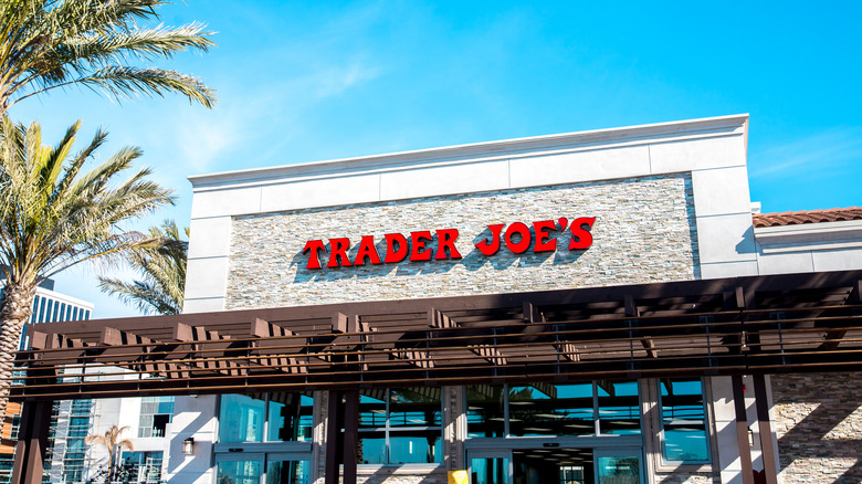 Trader Joe's and palm trees