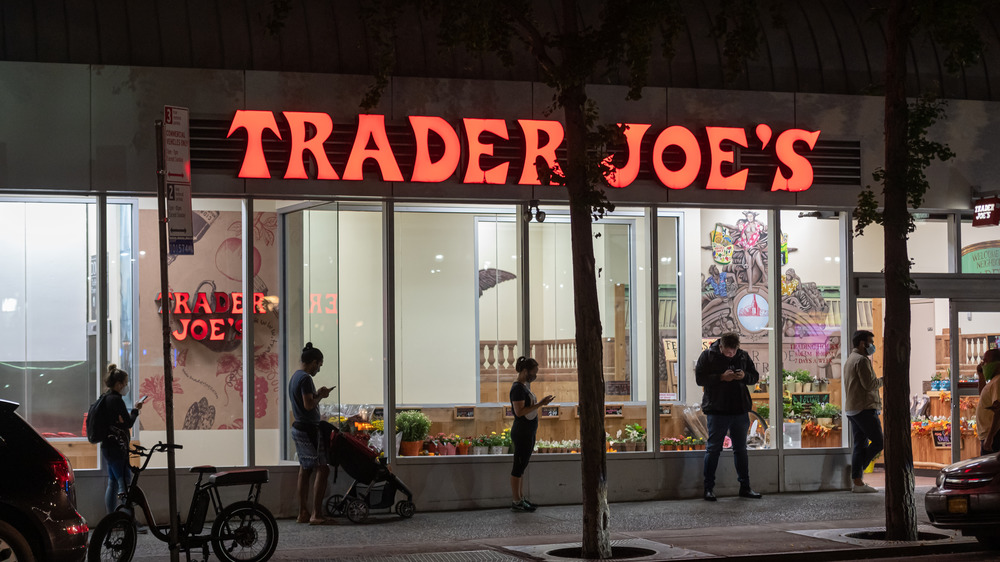 Trader joe's storefront
