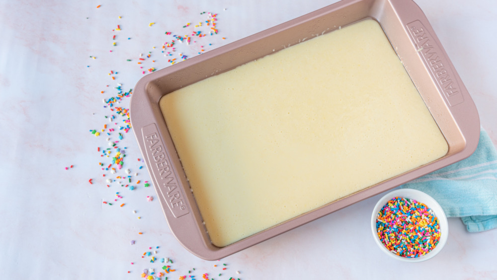 baking cake batter