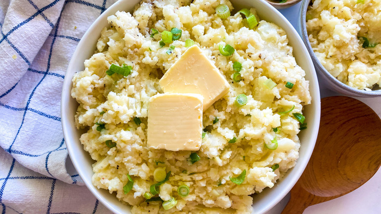 mashed potatoes in a bowl