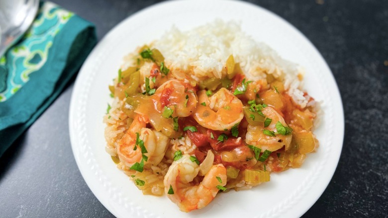 shrimp étouffée over white rice