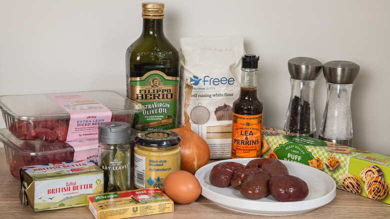 Ingredients for steak and kidney pie