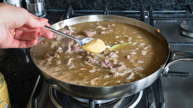 Adding mustard to steak and kidney stew